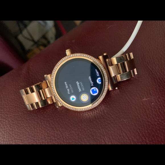 Authentic Michael Kors Sofie Pave Smartwatch - Picture 2 of 6